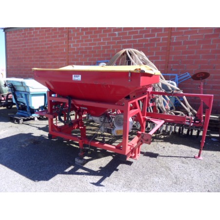 SEMOIR AGROPRET 4M + TREMIS
