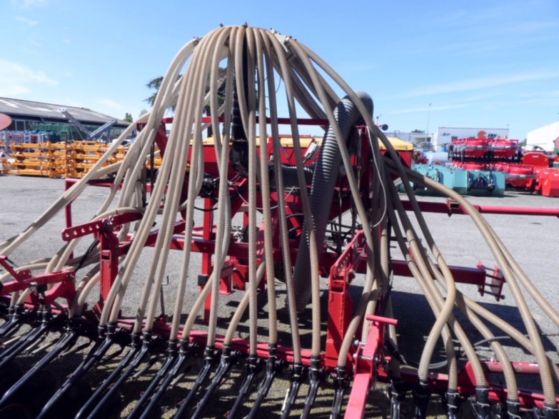 SEMOIR AGROPRET 4M + TREMIS