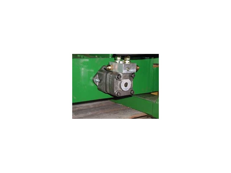 Malaxeur à béton 800 litres / 1200 litres volume total / avec moteur hydro