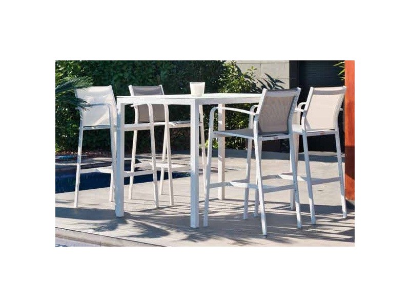 ﻿MANGE DEBOUT GALLIS / 1 Table + 4 fauteuils